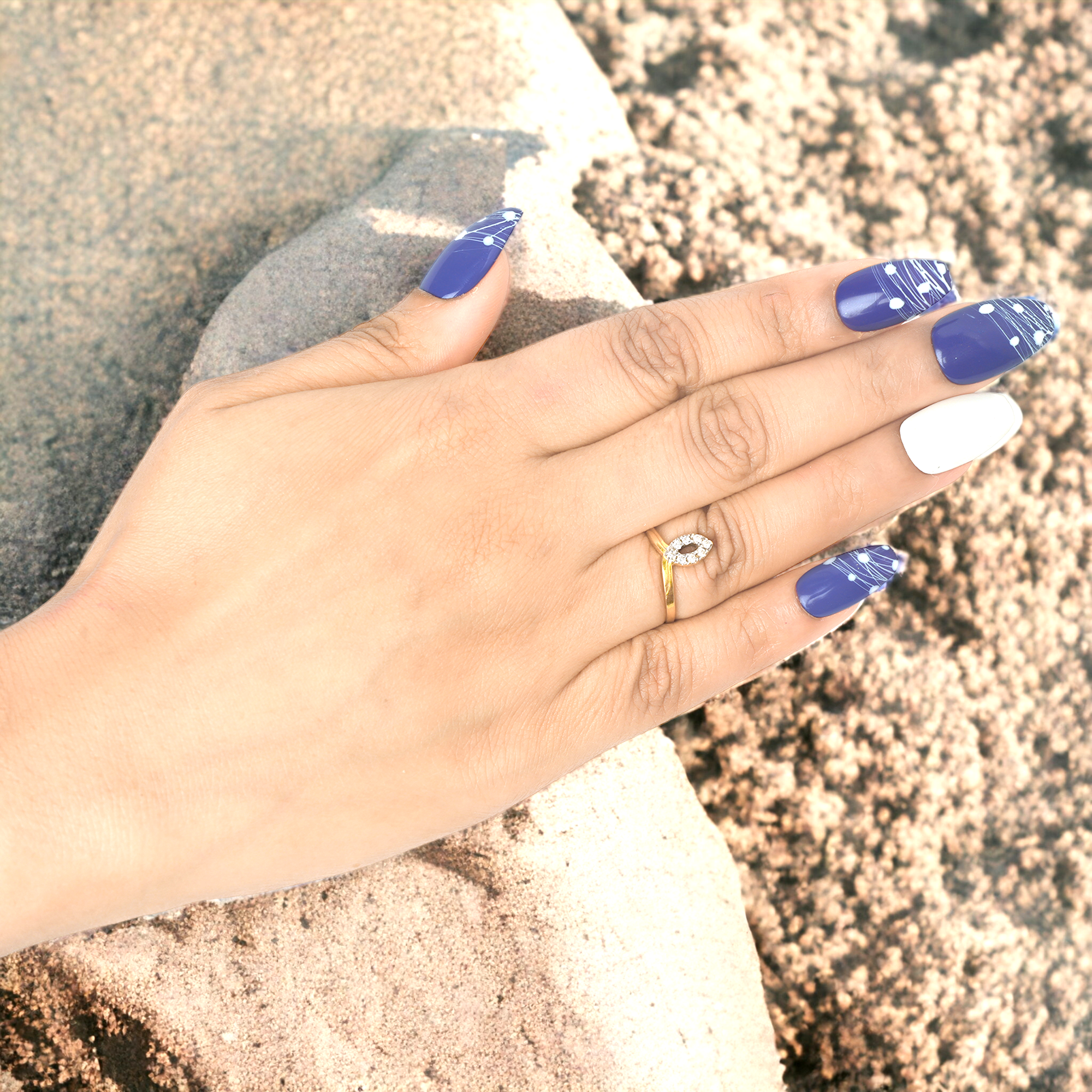 Handmade Reusable Premium Press on Nail Art Kit : Beautiful Blue