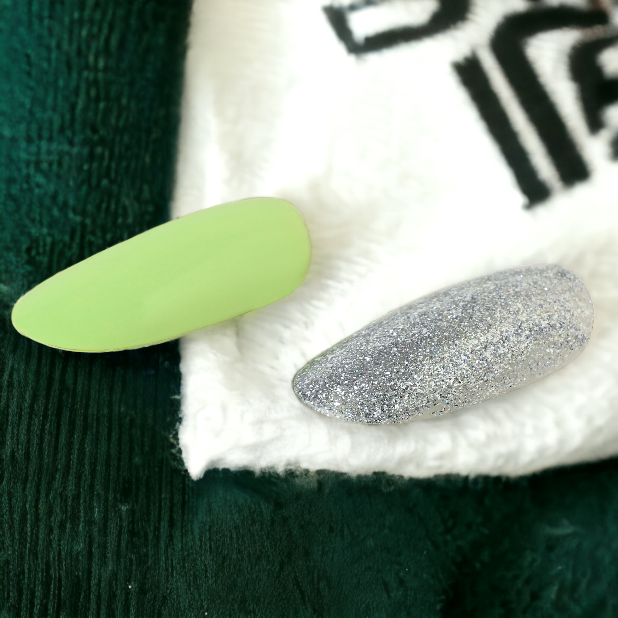 Handmade Reusable Premium Press on Nail Art Kit : Love For Glitters