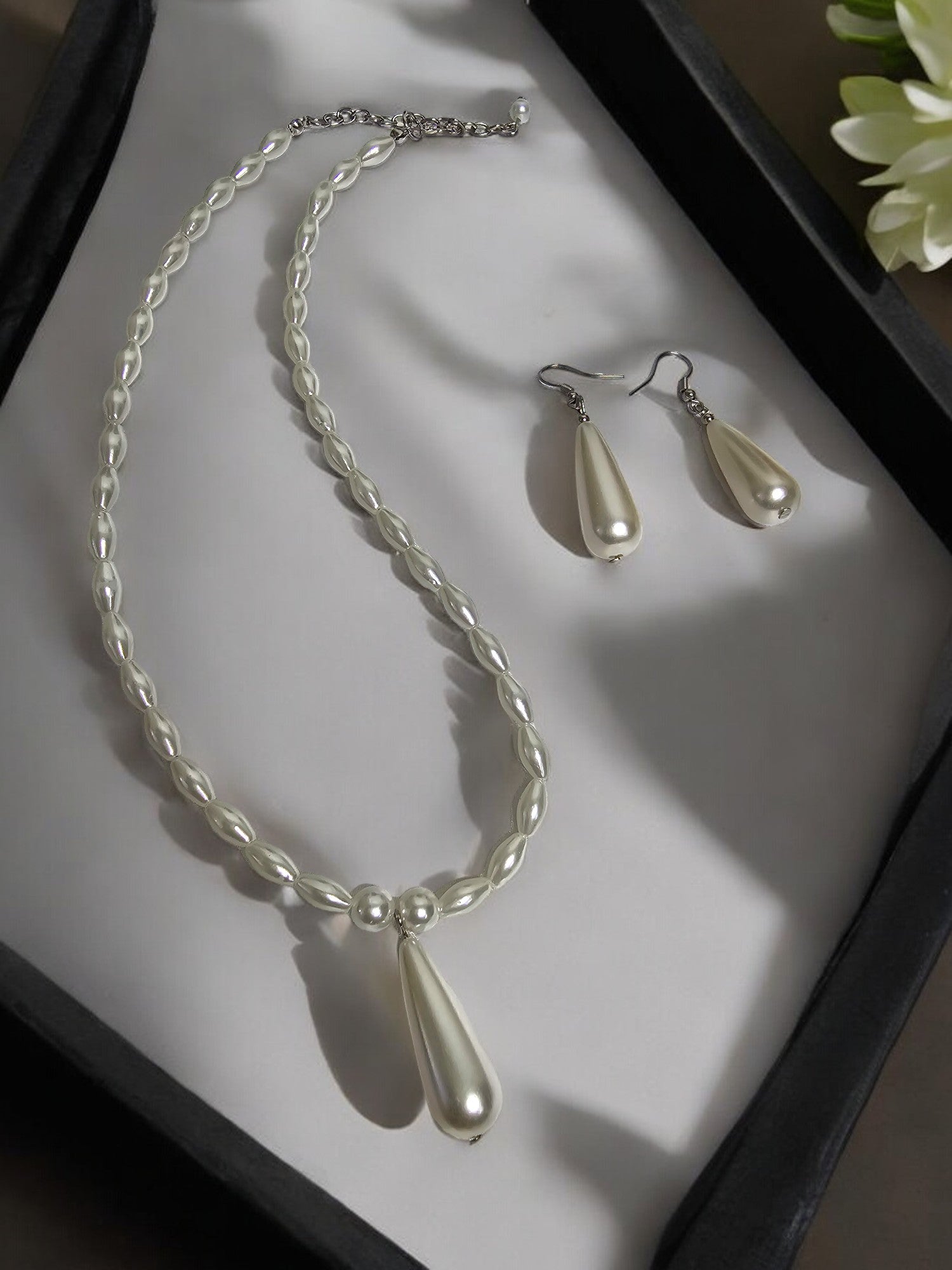 Pearly Radiance Set-Handmade