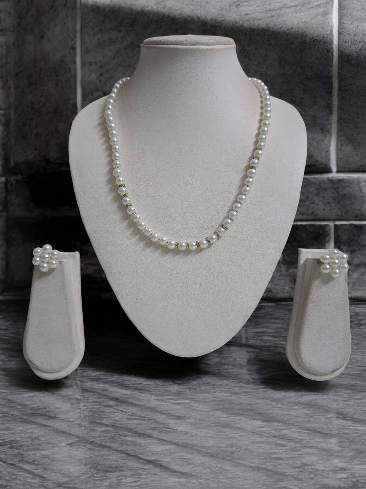 Sunehari Pearl White Necklace Set