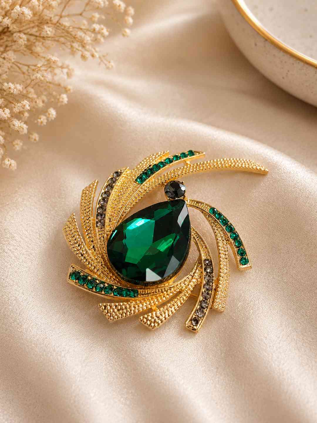 Emerald Luxe Swirl Brooch