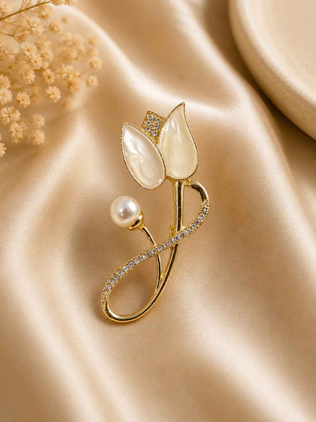 Pearl Tulip Grace Brooch