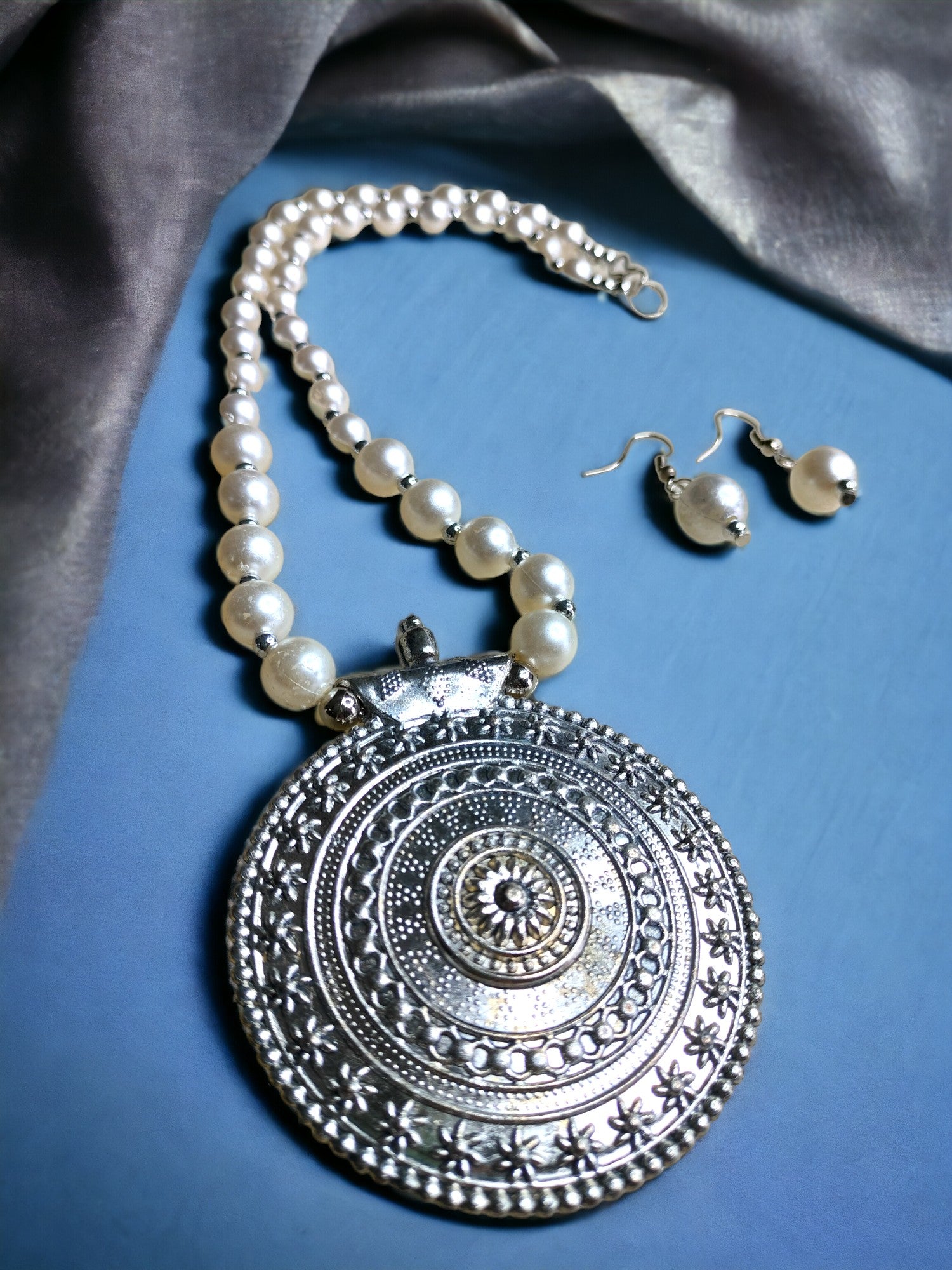 Lustrous Elegance Pearl Set with Matching Earrings