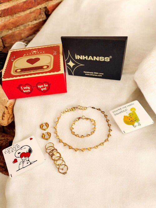 Anti Tarnish 4 in 1 Jewels With Jewellery Organizer- The Super Useful Valentine Gift