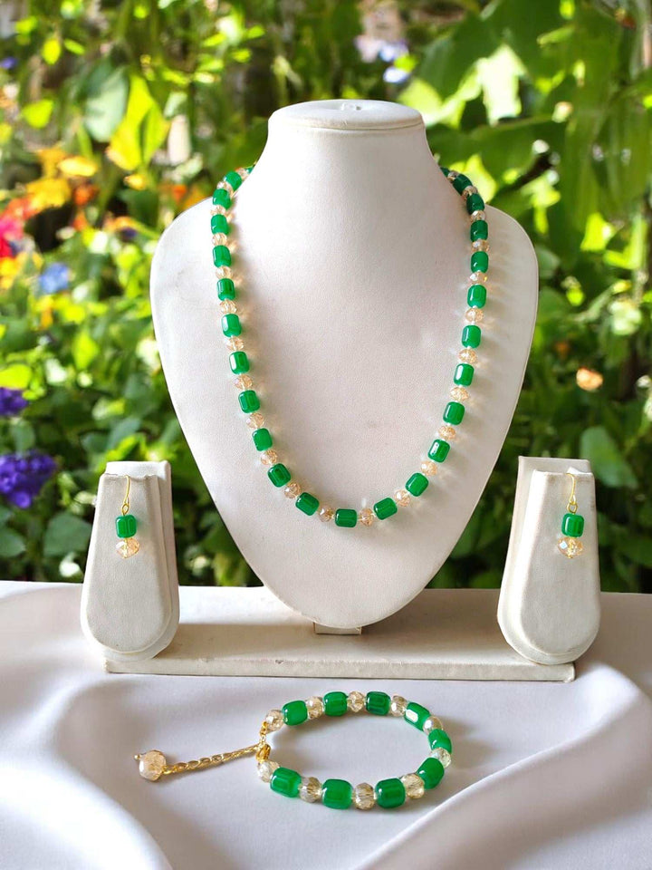 Shaadi Wale Rang – Beaded Necklace, Earrings & Bracelet Set