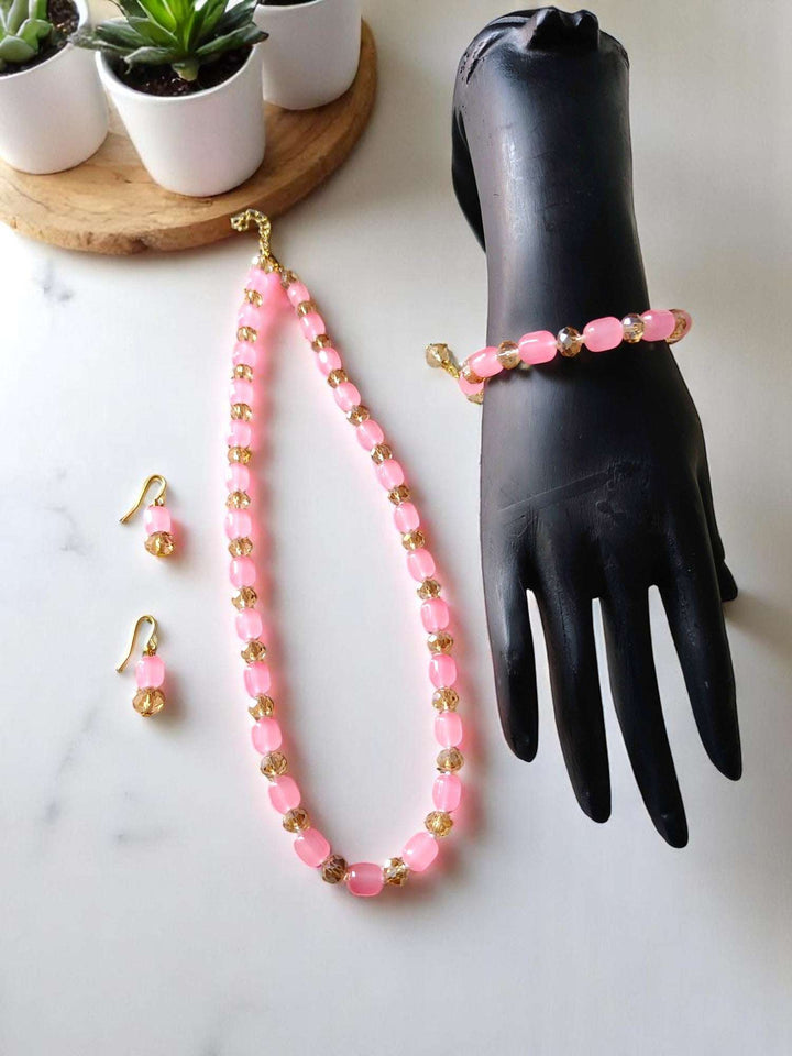 Shaadi Wale Rang – Beaded Necklace, Earrings & Bracelet Set