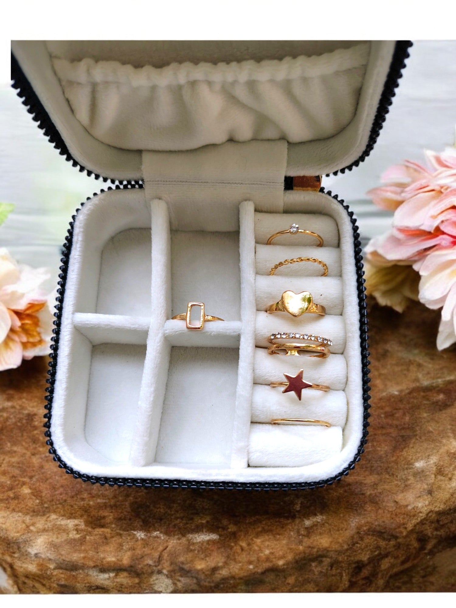 Ethereal Glow Lightweight Rings - 7 Rings + Jewellery Organizer