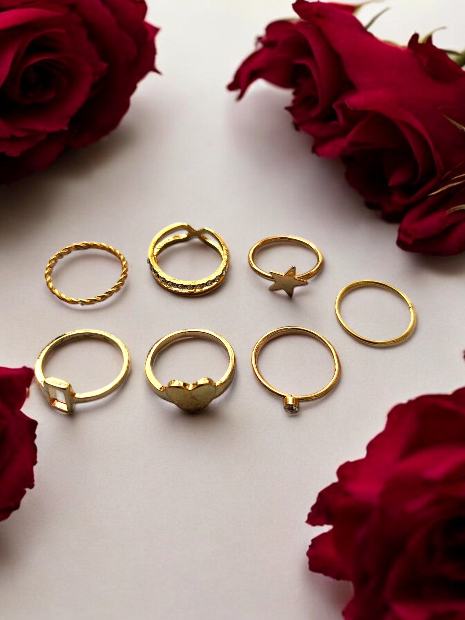 Ethereal Glow Lightweight Rings - 7 Rings + Jewellery Organizer