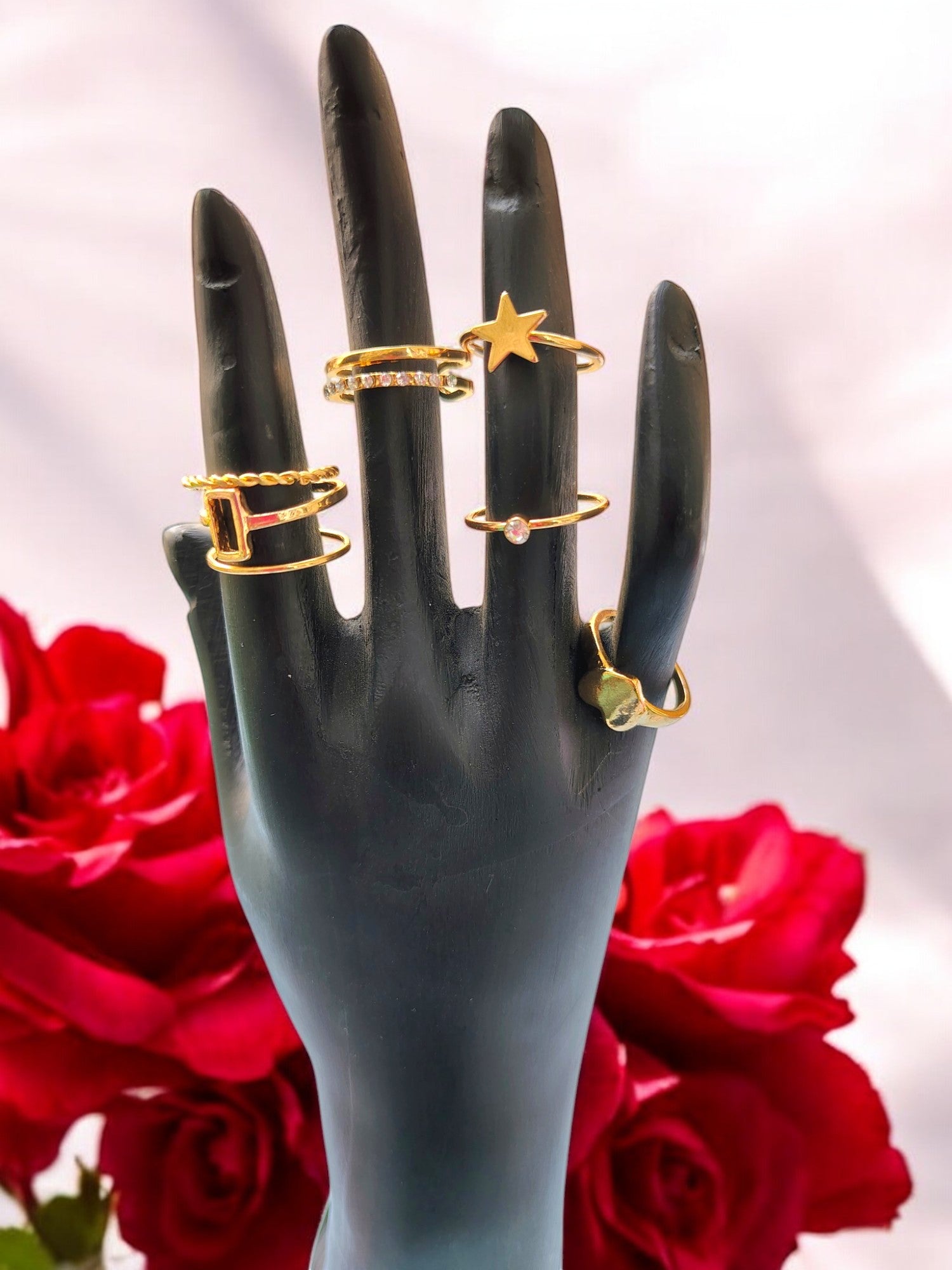 Ethereal Glow Lightweight Rings - 7 Rings + Jewellery Organizer