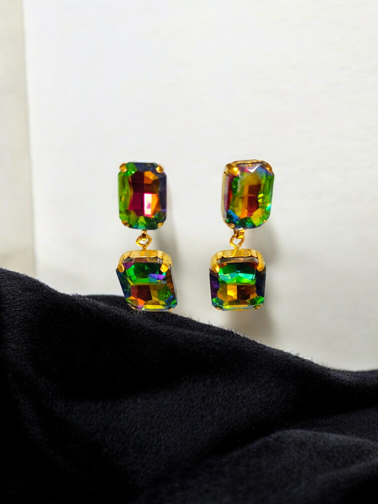 Bijli Bijli – Multicolour Stone Earrings