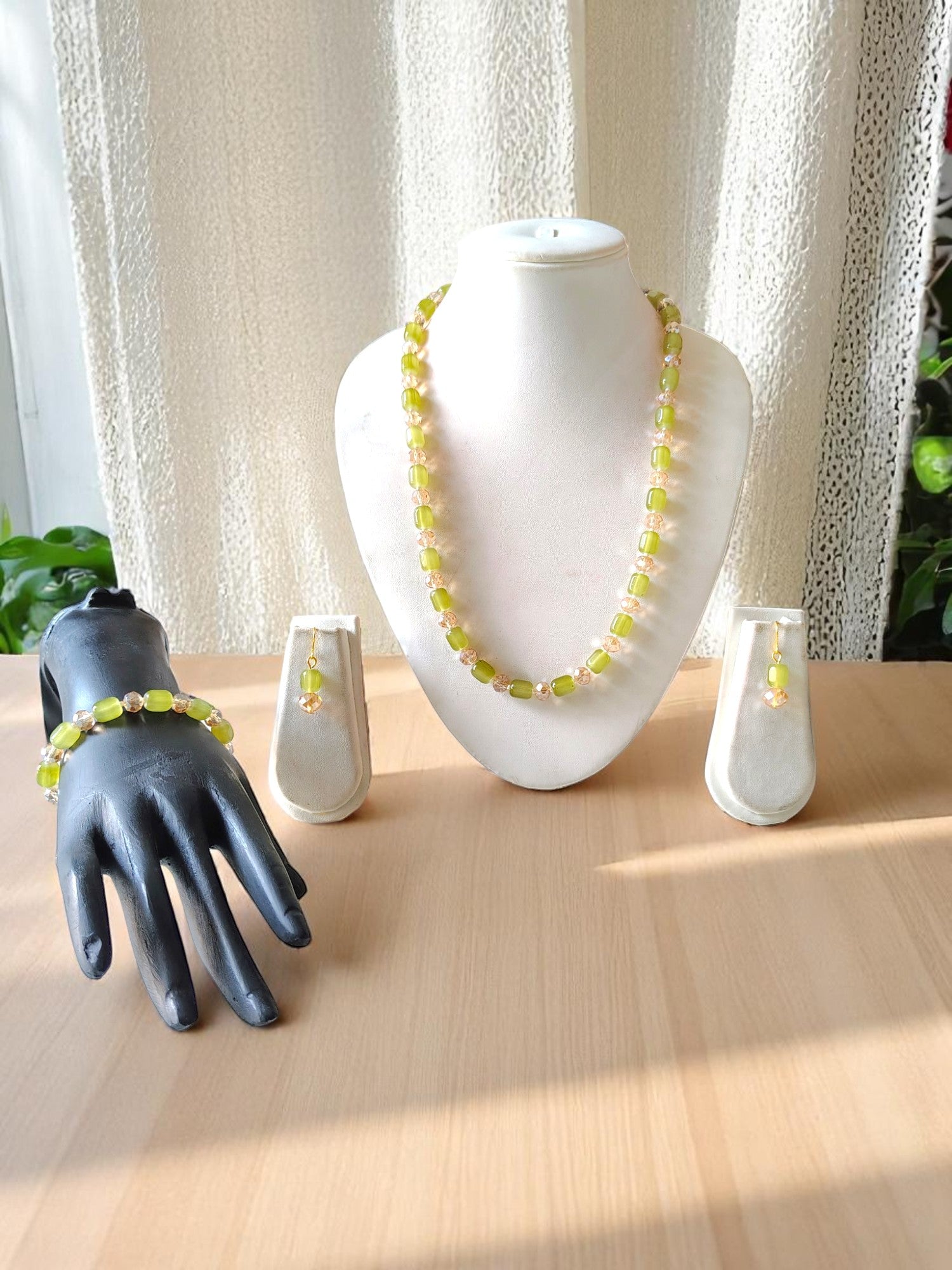 Shaadi Wale Rang – Beaded Necklace, Earrings & Bracelet Set