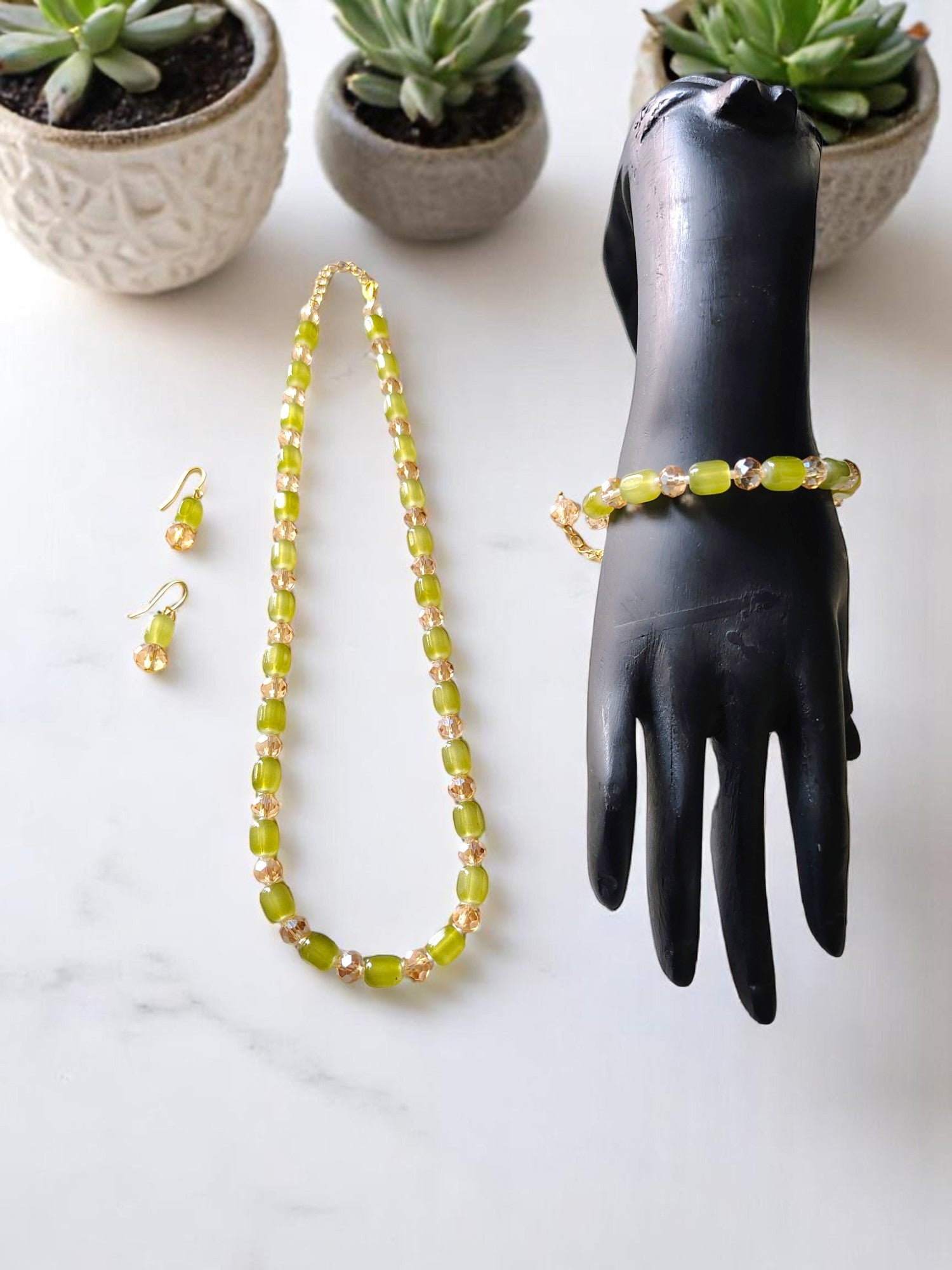 Shaadi Wale Rang – Beaded Necklace, Earrings & Bracelet Set