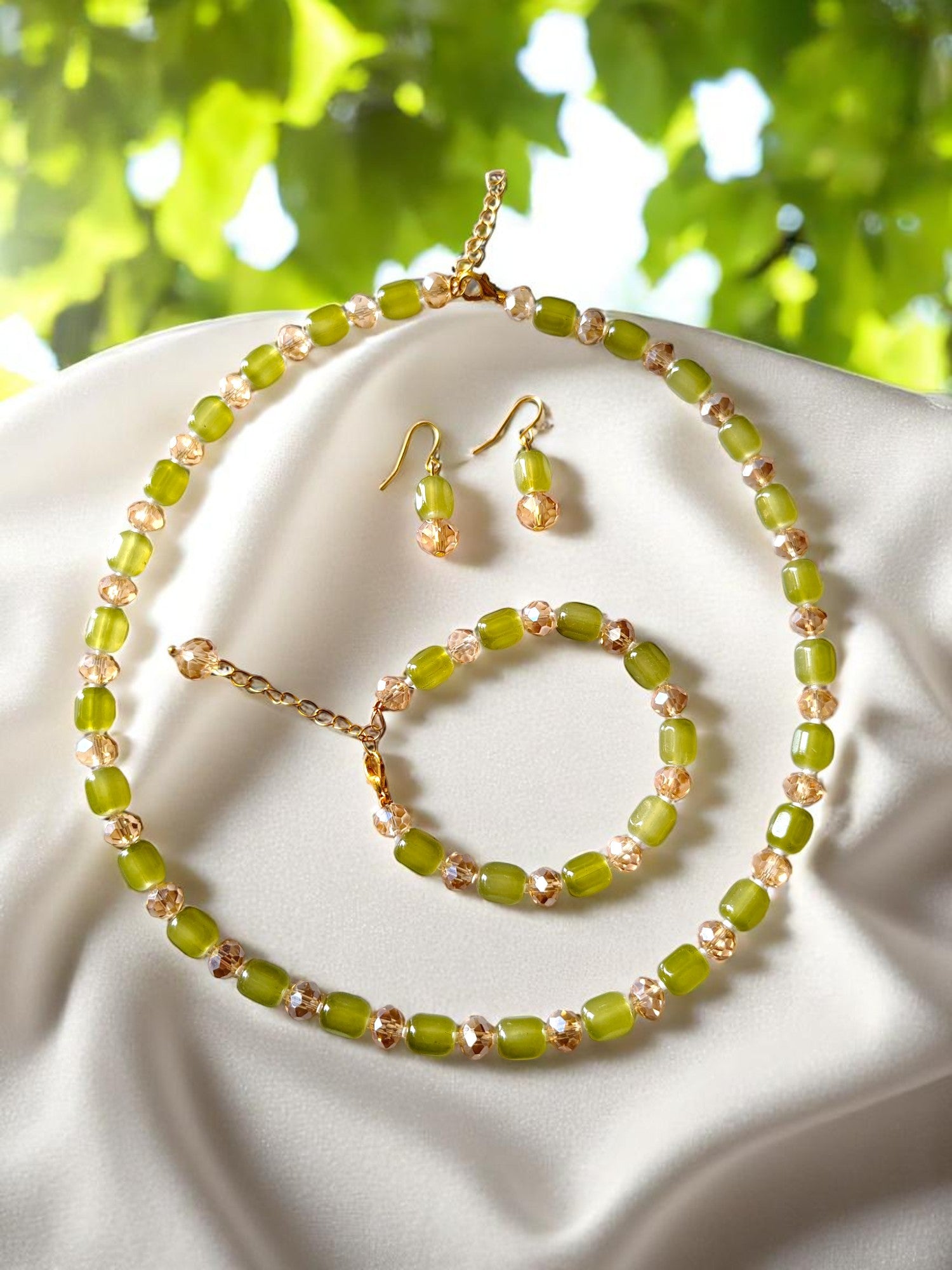 Shaadi Wale Rang – Beaded Necklace, Earrings & Bracelet Set