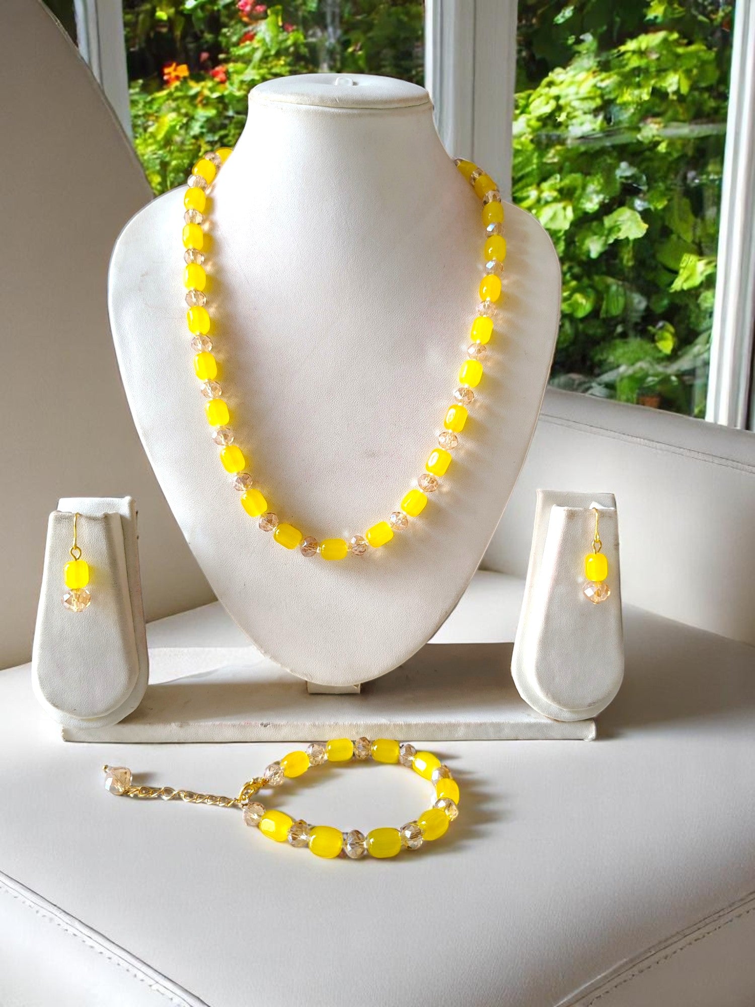Shaadi Wale Rang – Beaded Necklace, Earrings & Bracelet Set