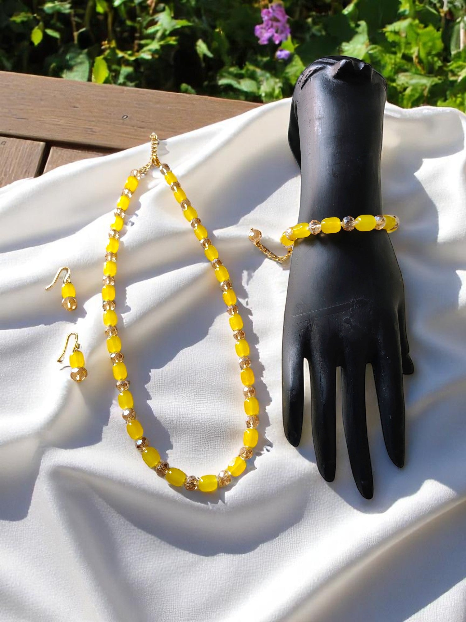 Shaadi Wale Rang – Beaded Necklace, Earrings & Bracelet Set