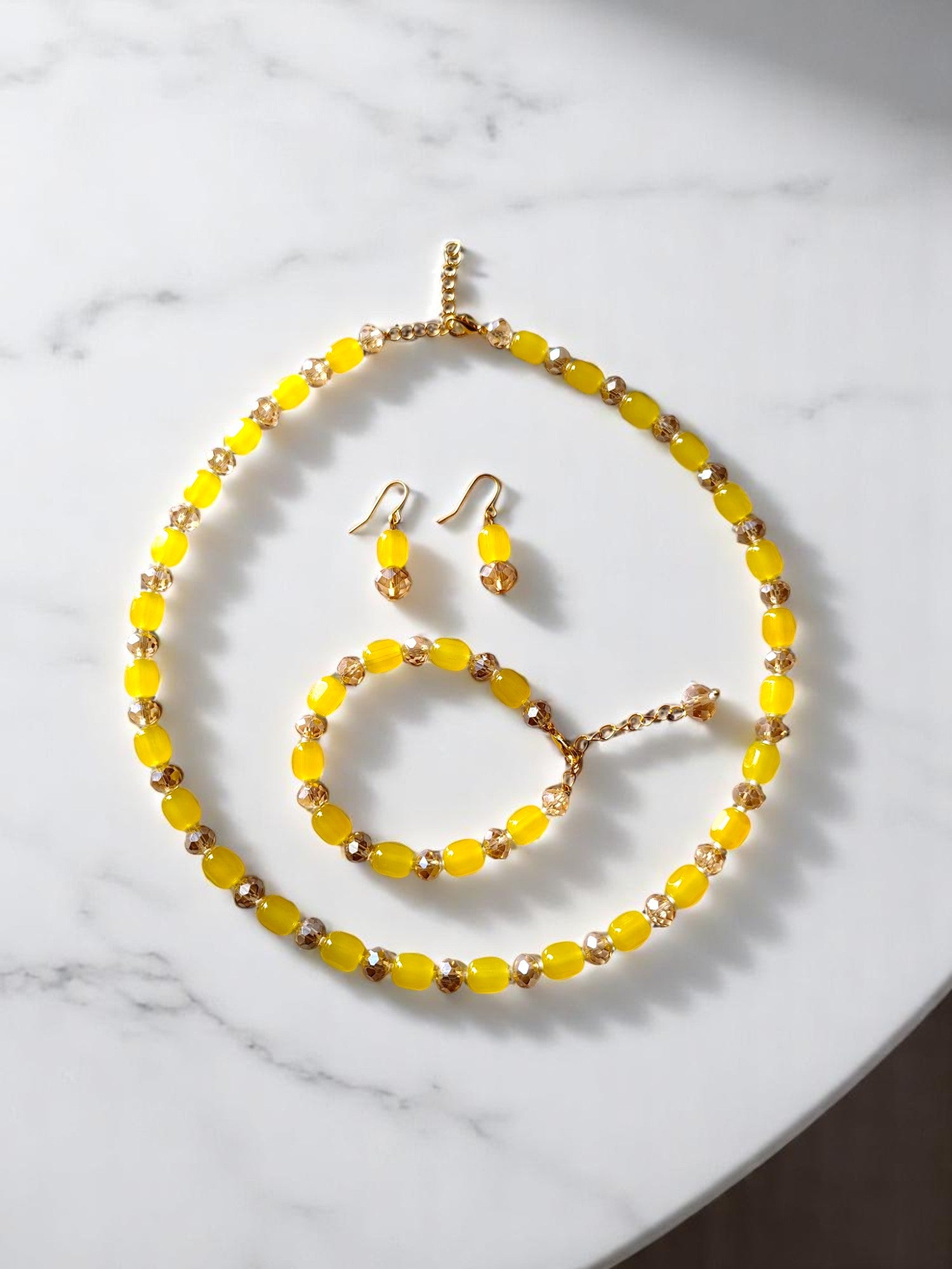 Shaadi Wale Rang – Beaded Necklace, Earrings & Bracelet Set