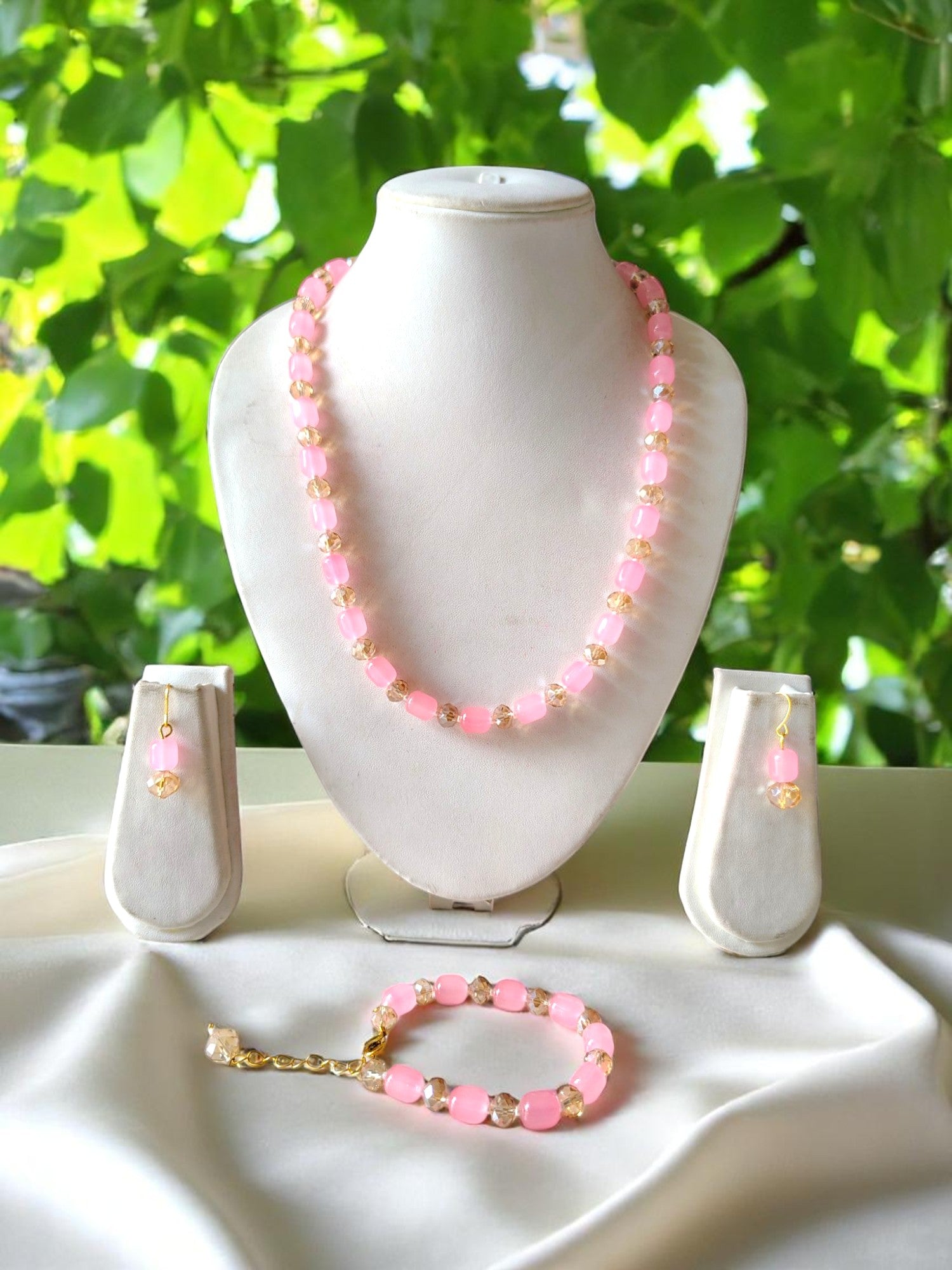 Shaadi Wale Rang – Beaded Necklace, Earrings & Bracelet Set