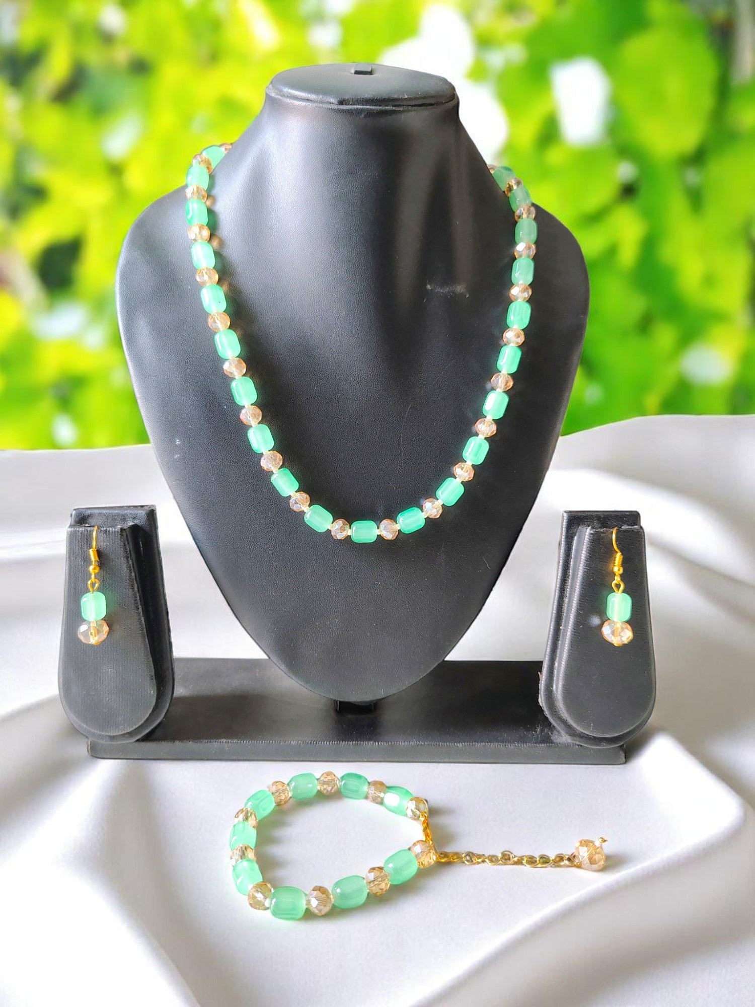 Shaadi Wale Rang – Beaded Necklace, Earrings & Bracelet Set