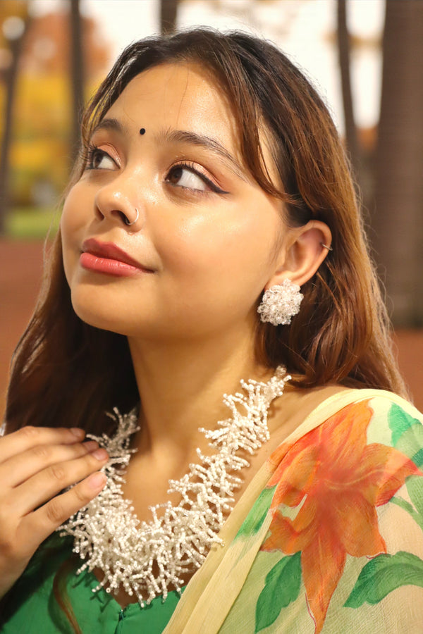 Frosted Elegance Cluster Necklace Set - OFF WHITE - Handmade