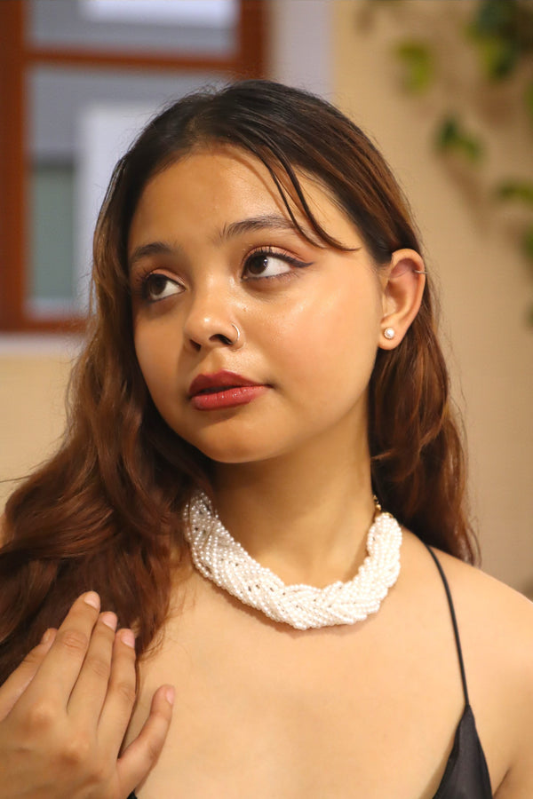 Divya – 2-in-1 Pearl Braided Choker with Matching Studs