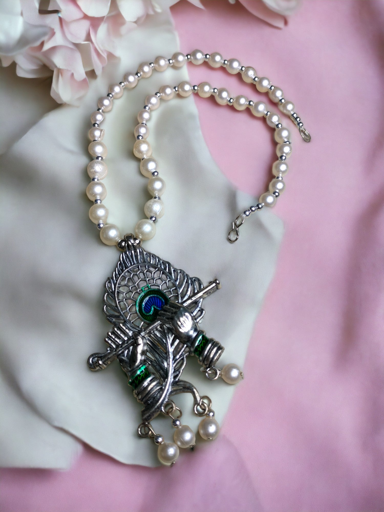 Krishna Bansuri Mor Pankh Set with Matching Earrings