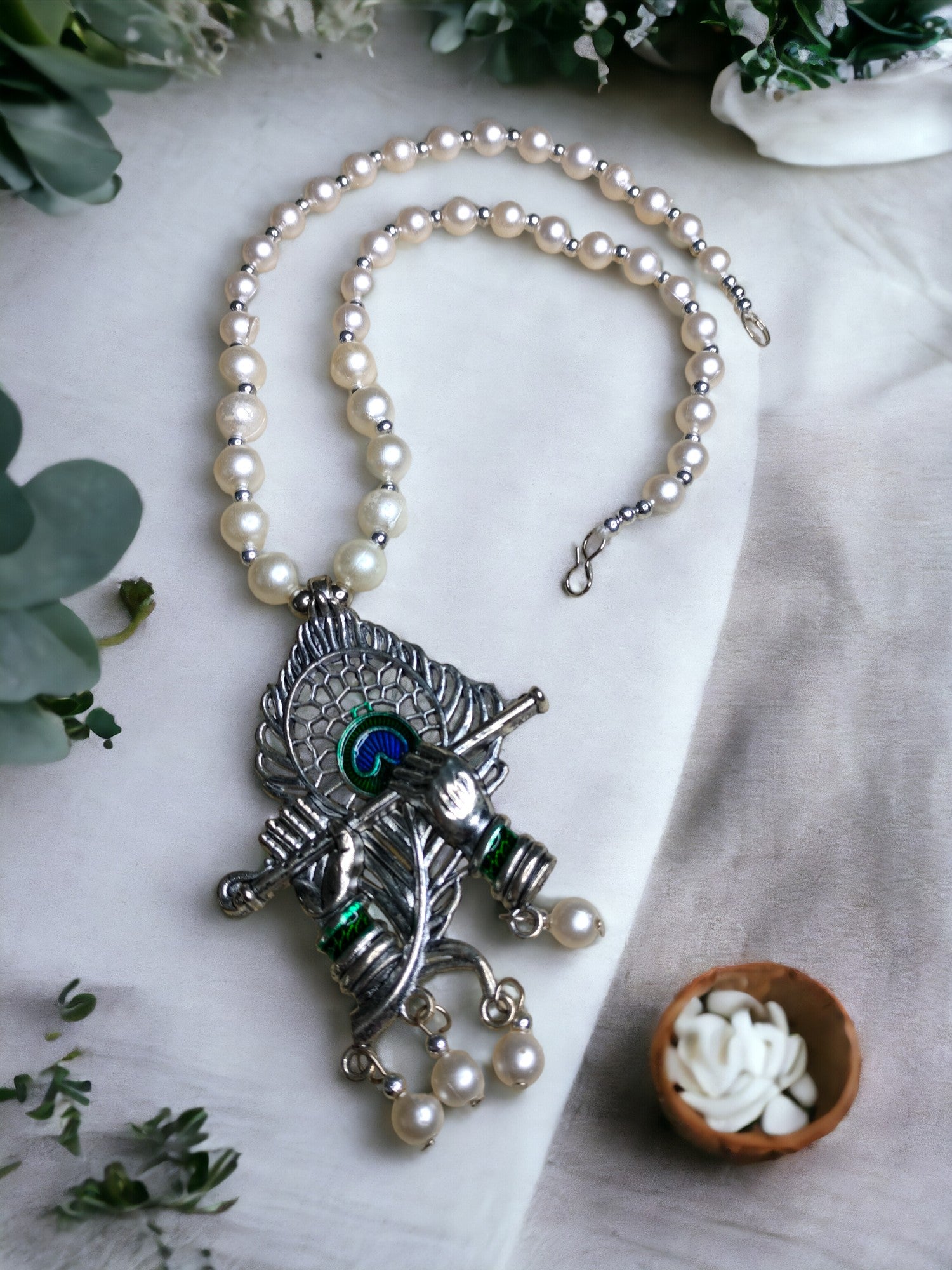 Krishna Bansuri Mor Pankh Set with Matching Earrings