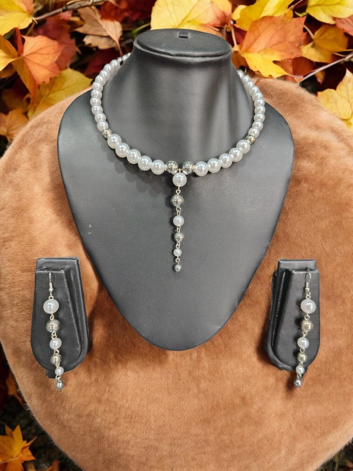 Noor-e-Nazakat- Anti Tarnish Pearl and Beaded Hasli Necklace with Dangler Earrings