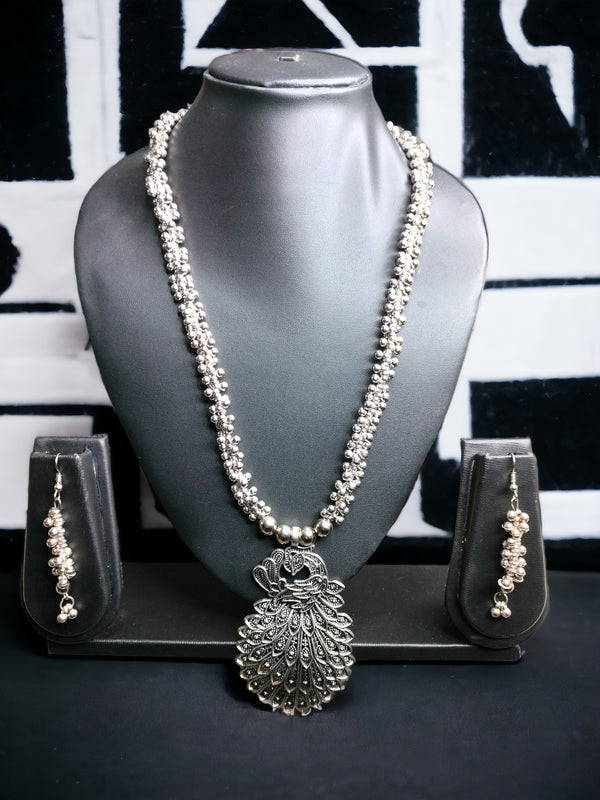 Petal Noir Splendour Oxidized Set with Matching Earrings